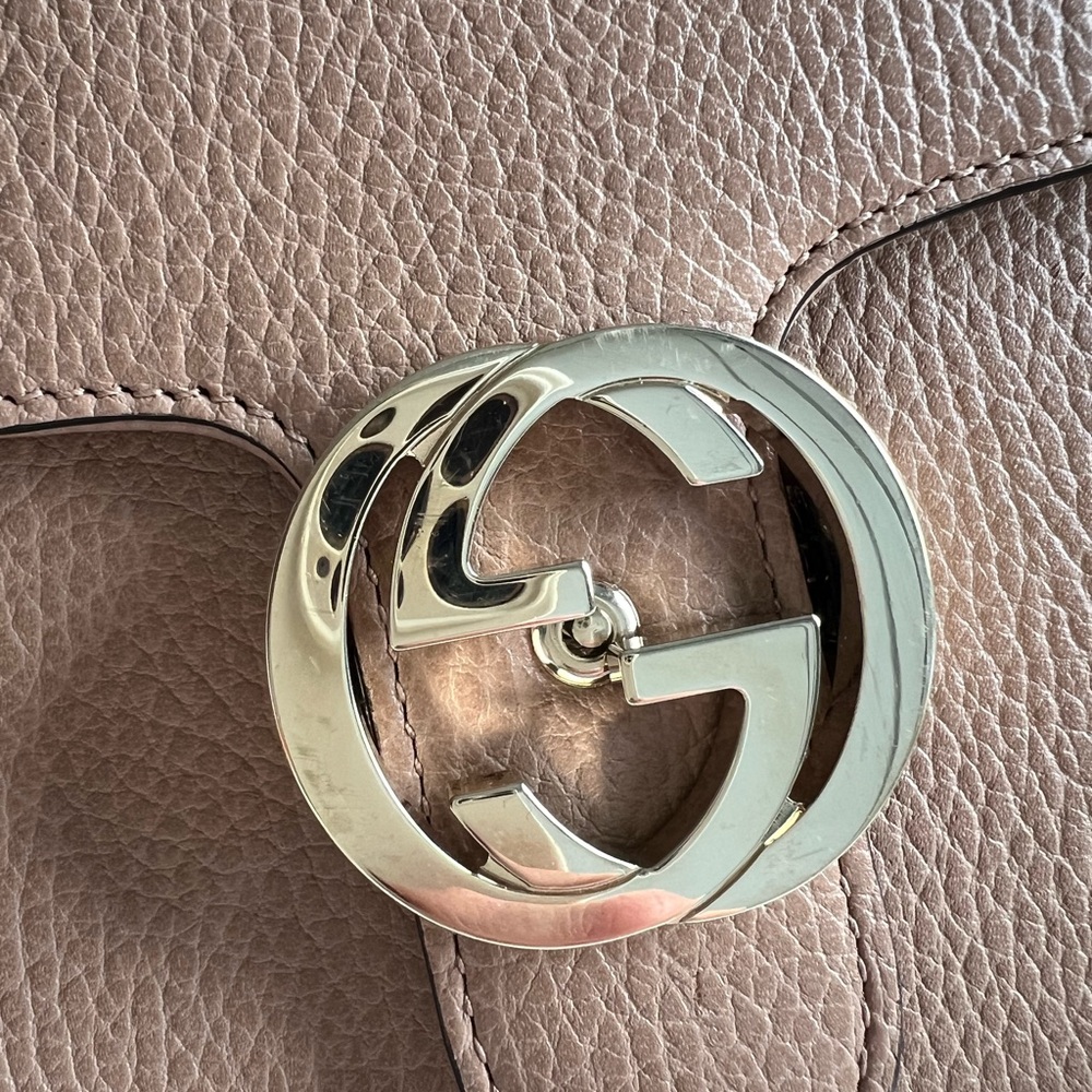 Gucci Crossbody/Shoulder Bag with Gold Chain - Picture 4 of 16
